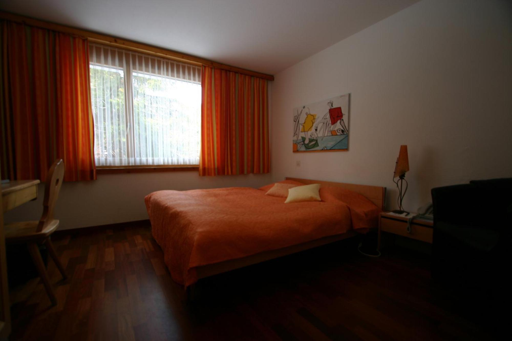 Hotel Poestli Maloja Oda fotoğraf
